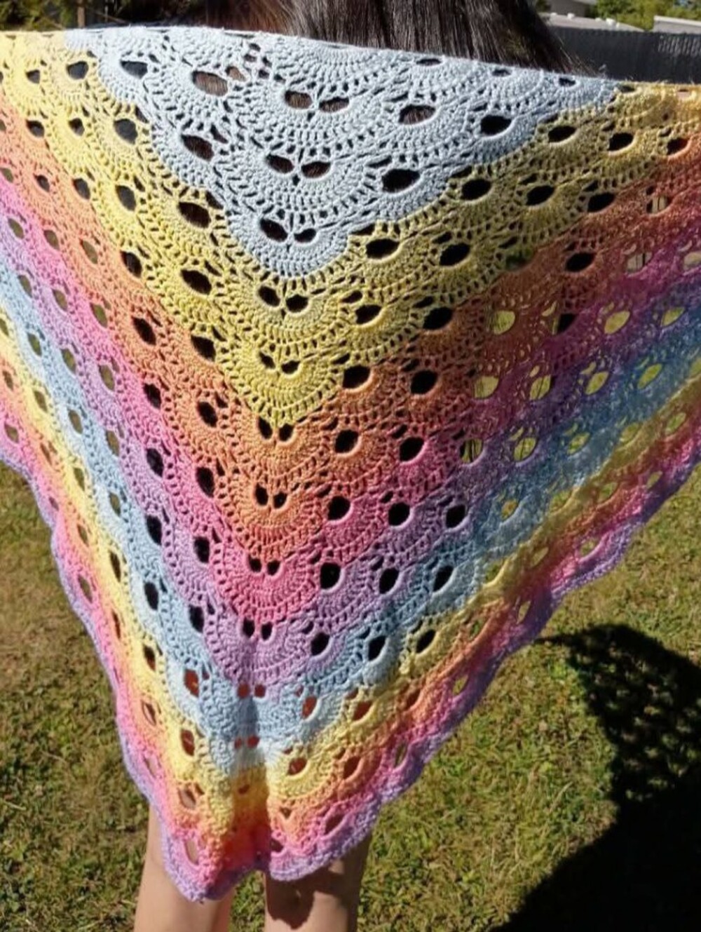 Handcrafted lightweight triangle shawl wrap - Picture 6 of 7